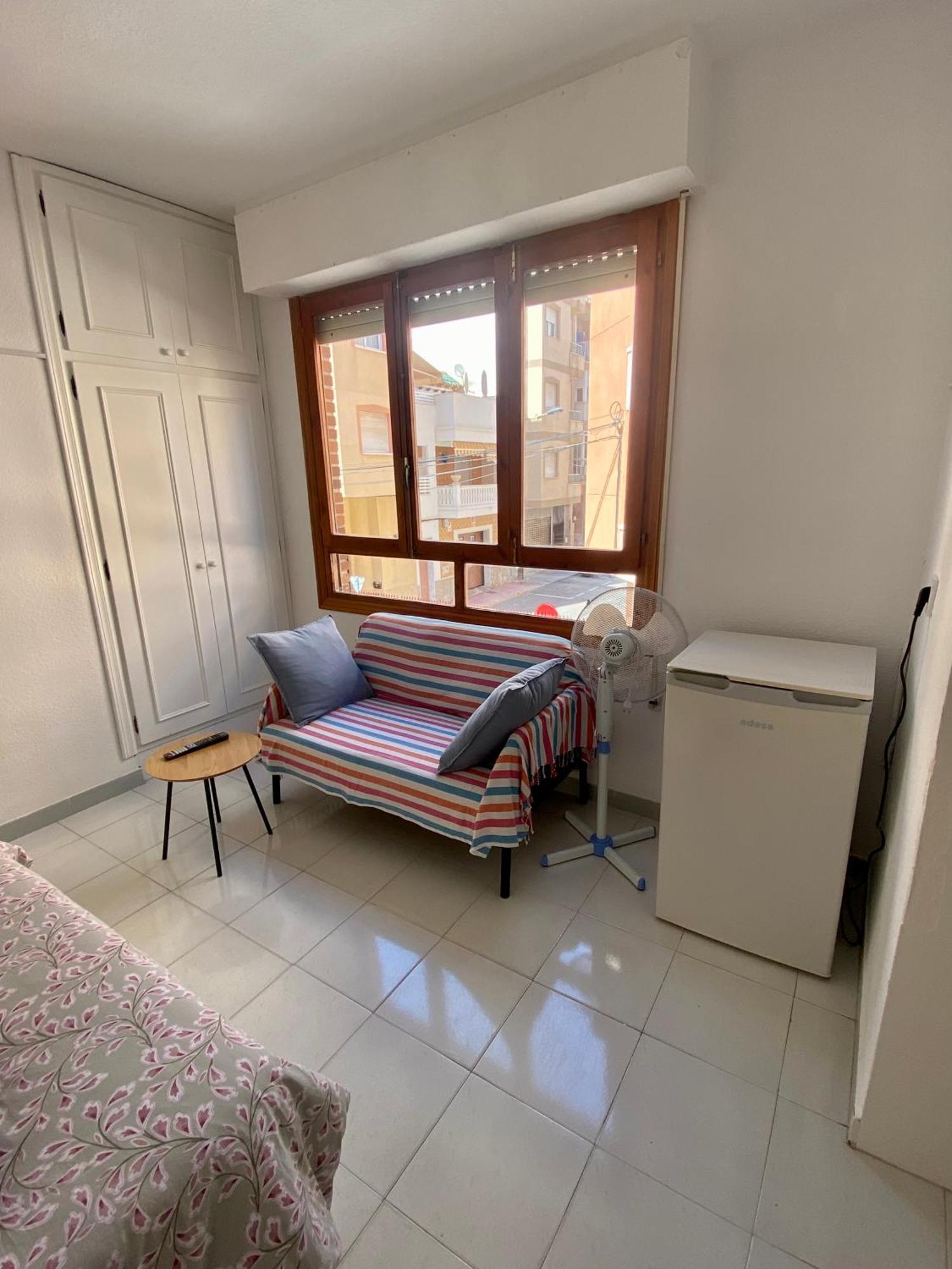 Estudio En La Playa Торевьиа Экстерьер фото